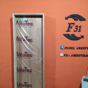 Puerta Placa Cedro Marco Cedro ALLUTEC Hoja 60/70 Marco 6"