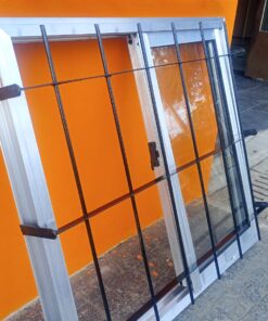 Alternative view of Ventana Alumino Natural 100x090 con Reja Eco