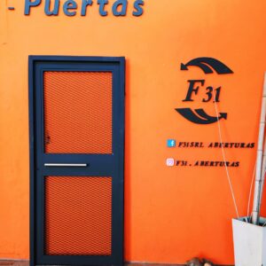 Puerta herrería chapa 16